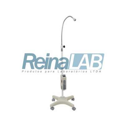 Foco de Luz Clinico com Lâmpada Led e Rodízios - Volt. 127/220v.
